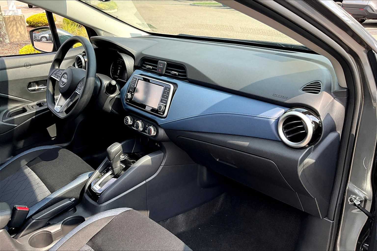 2025 Nissan Versa SV - Photo 10