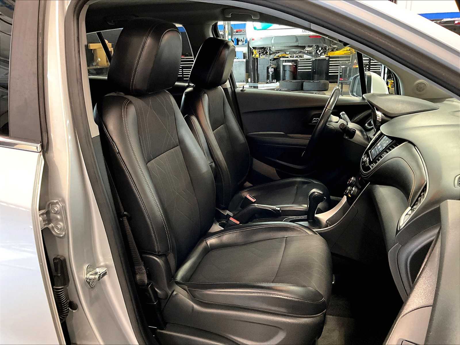 2019 Chevrolet Trax LT - Photo 11