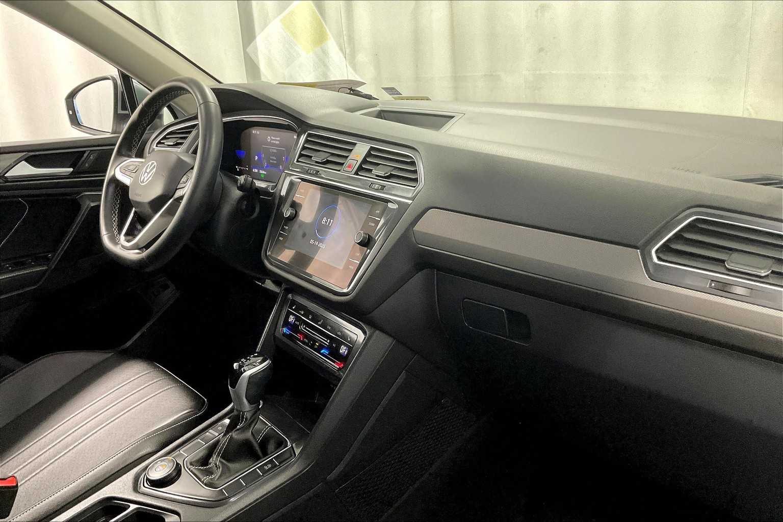 2022 Volkswagen Tiguan SE - Photo 14