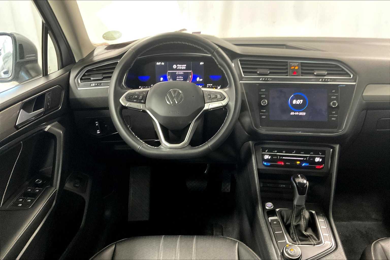 2022 Volkswagen Tiguan SE - Photo 17