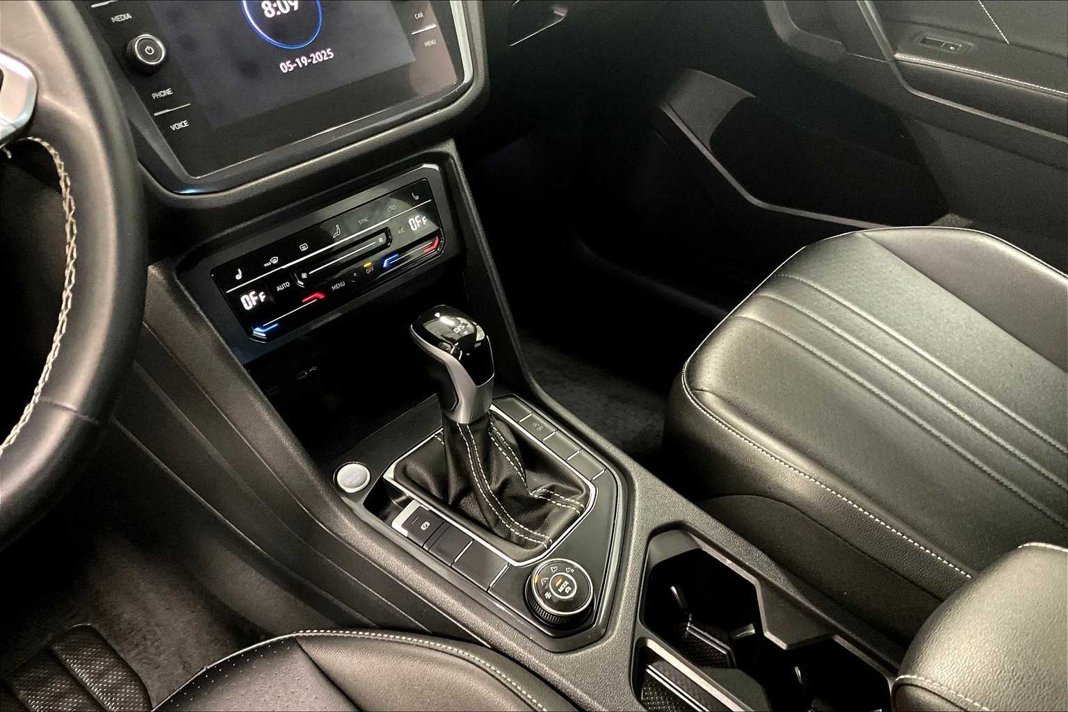 2022 Volkswagen Tiguan SE - Photo 20