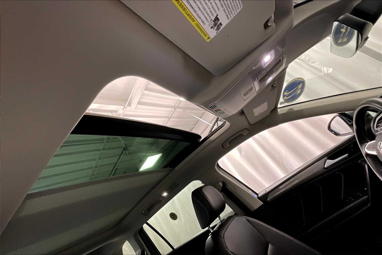 2022 Volkswagen Tiguan SE - Photo 22