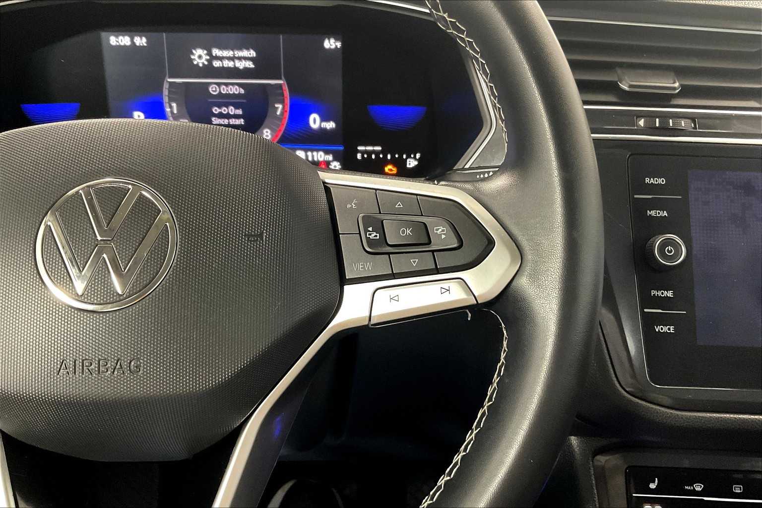 2022 Volkswagen Tiguan SE - Photo 24