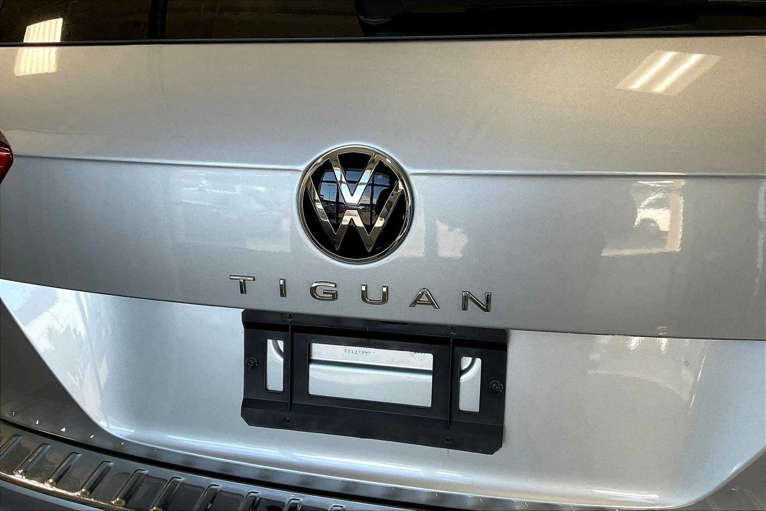 2022 Volkswagen Tiguan SE - Photo 29