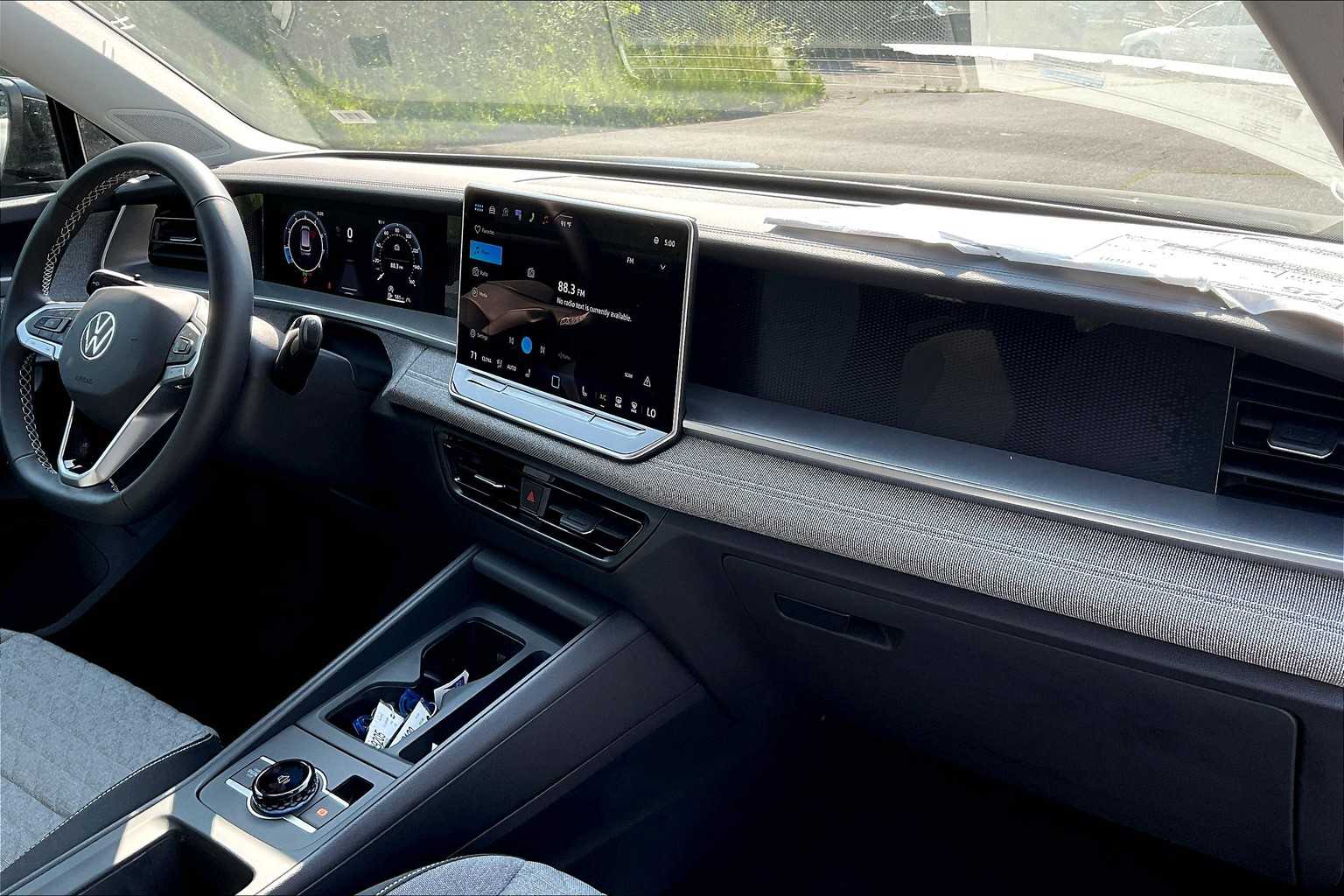 2025 Volkswagen Tiguan S - Photo 10
