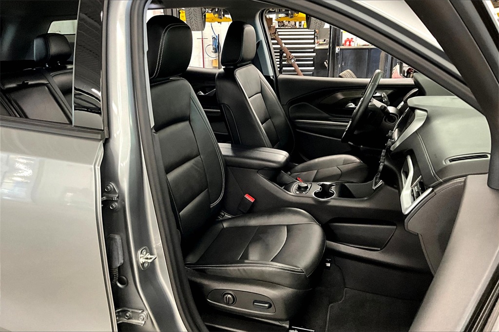 2024 GMC Terrain SLT - Photo 11
