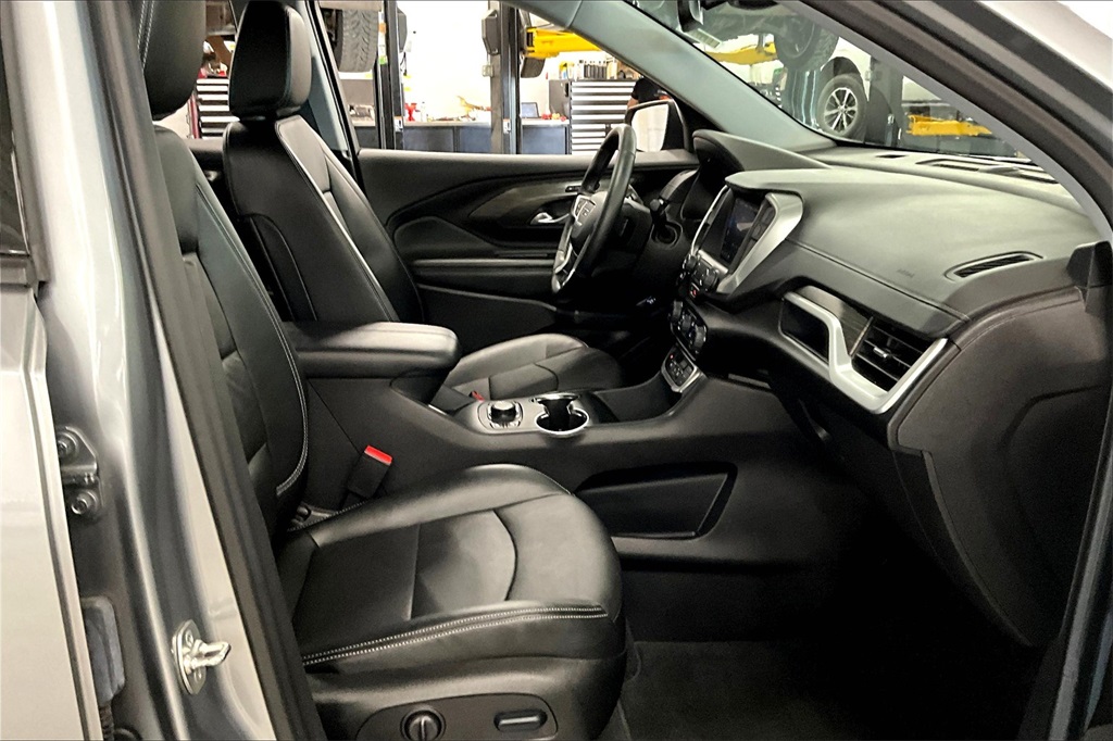 2024 GMC Terrain SLT - Photo 14
