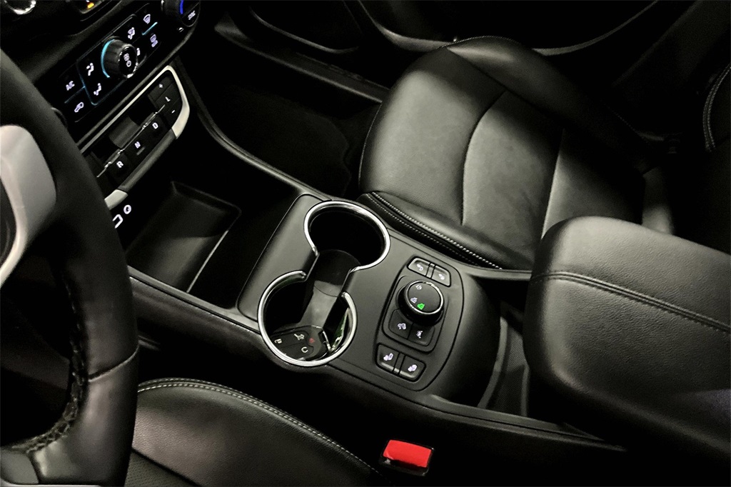 2024 GMC Terrain SLT - Photo 20