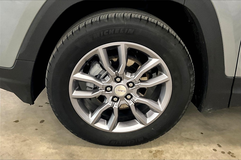 2024 GMC Terrain SLT - Photo 7