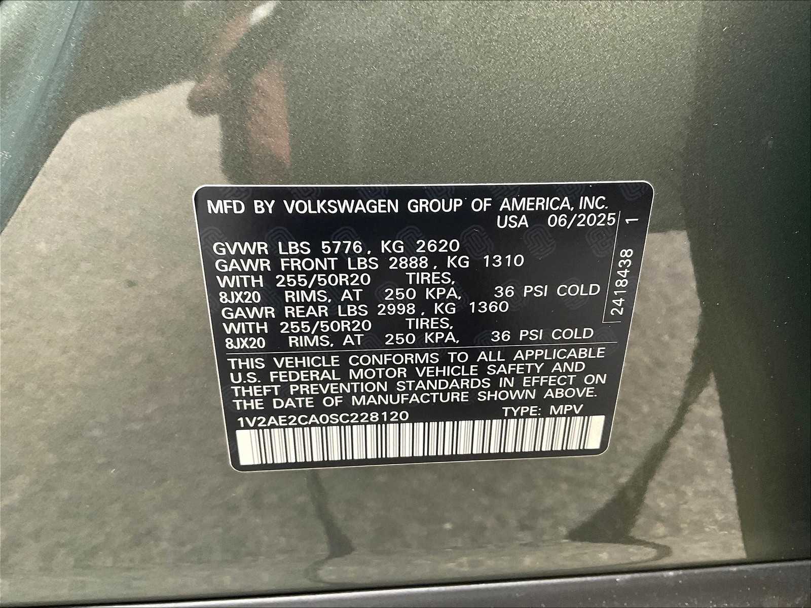 2025 Volkswagen Atlas Cross Sport 2.0T SEL R-Line Black - Photo 17