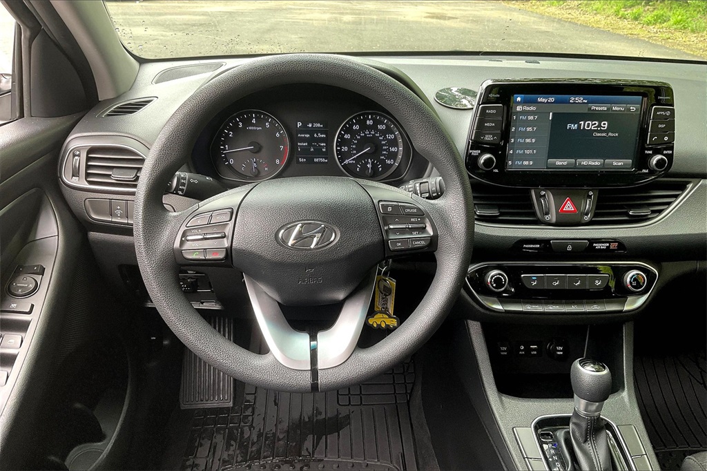 2018 Hyundai Elantra GT Base - Photo 16