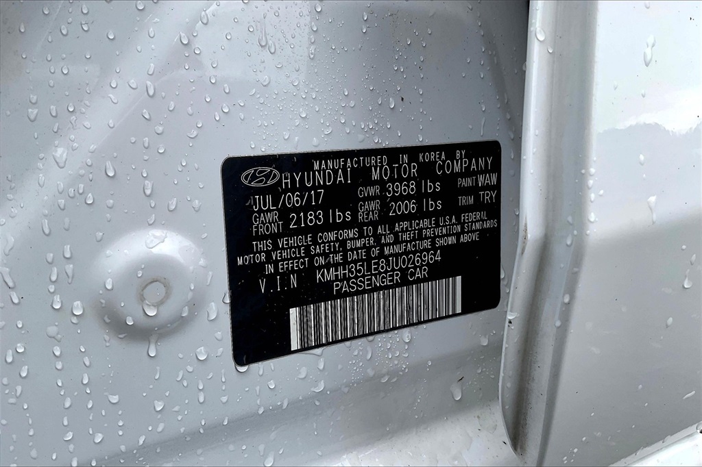 2018 Hyundai Elantra GT Base - Photo 31