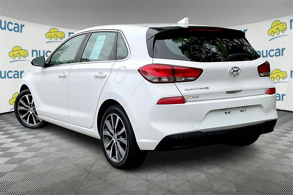 2018 Hyundai Elantra GT Base - Photo 4