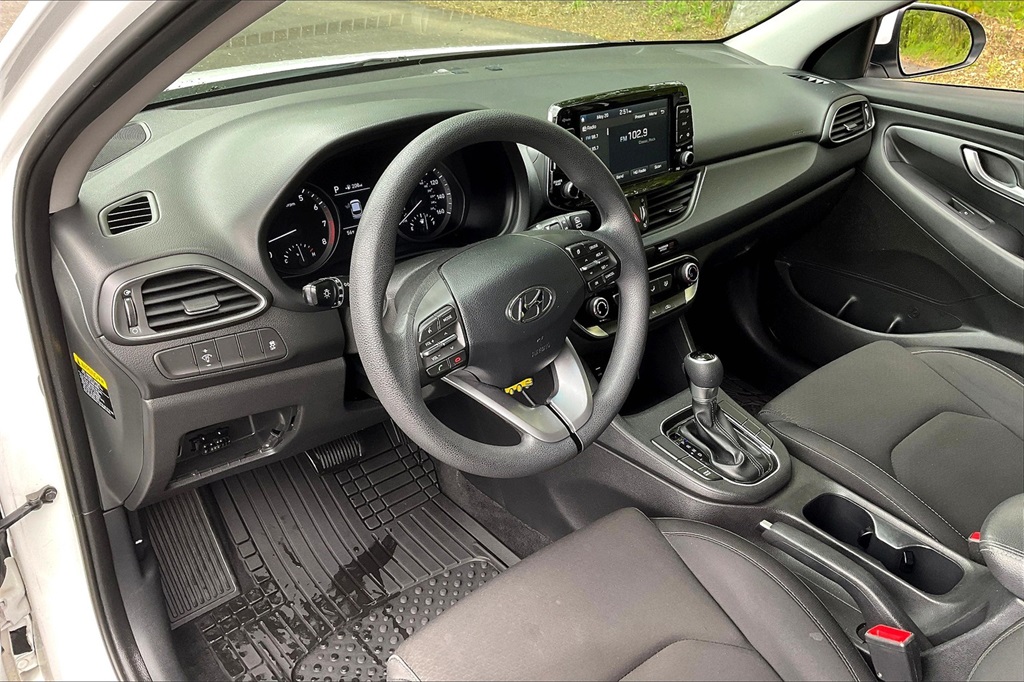 2018 Hyundai Elantra GT Base - Photo 8