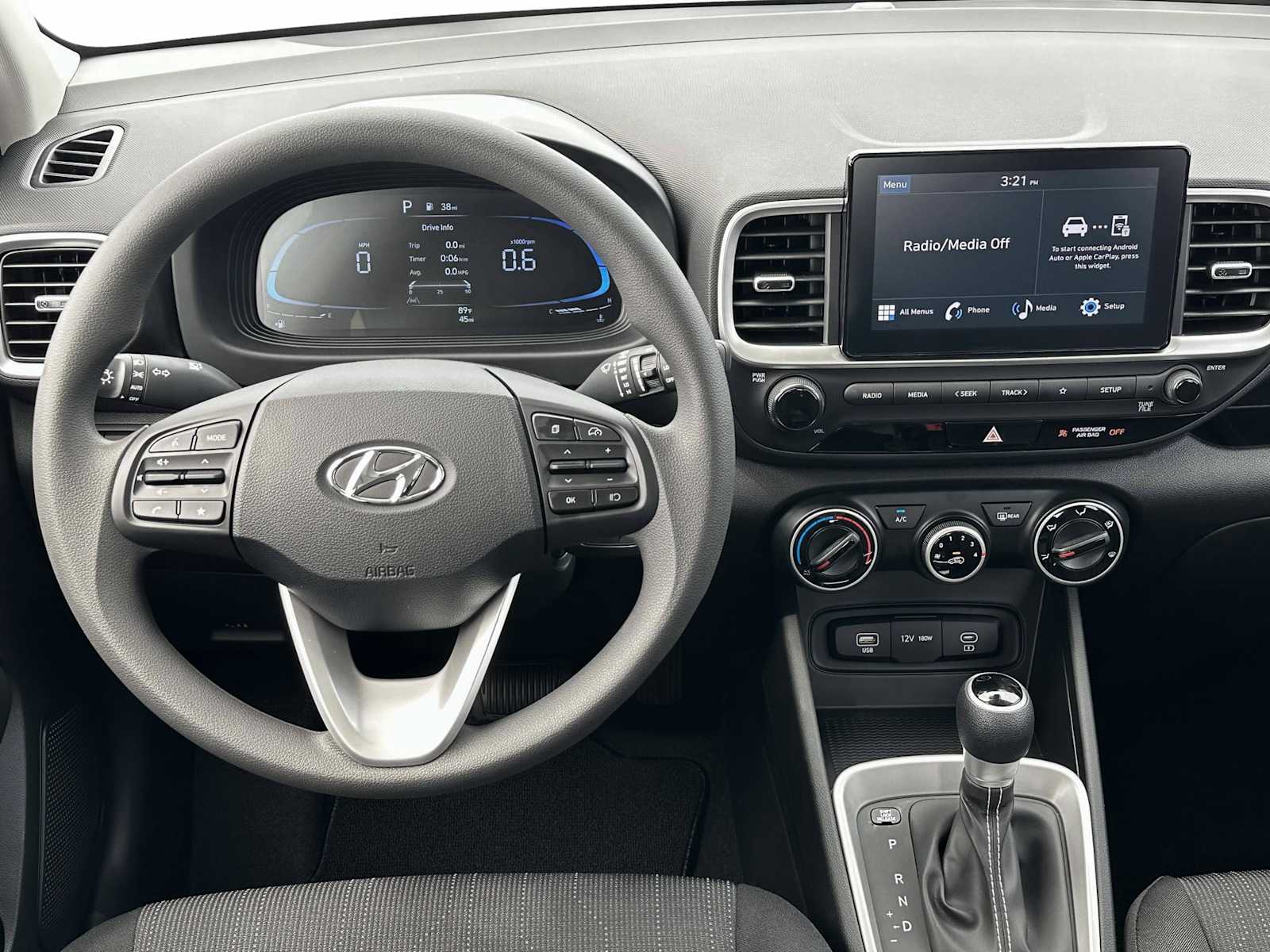 2025 Hyundai Venue SE - Photo 17