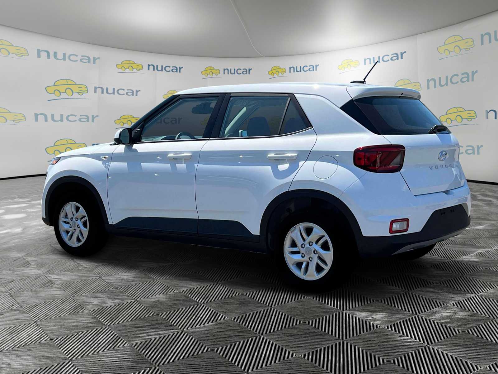 2025 Hyundai Venue SE - Photo 5