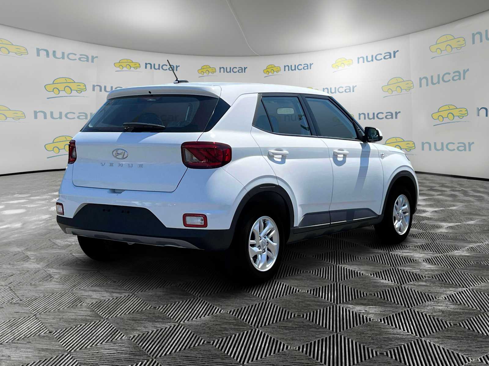 2025 Hyundai Venue SE - Photo 8