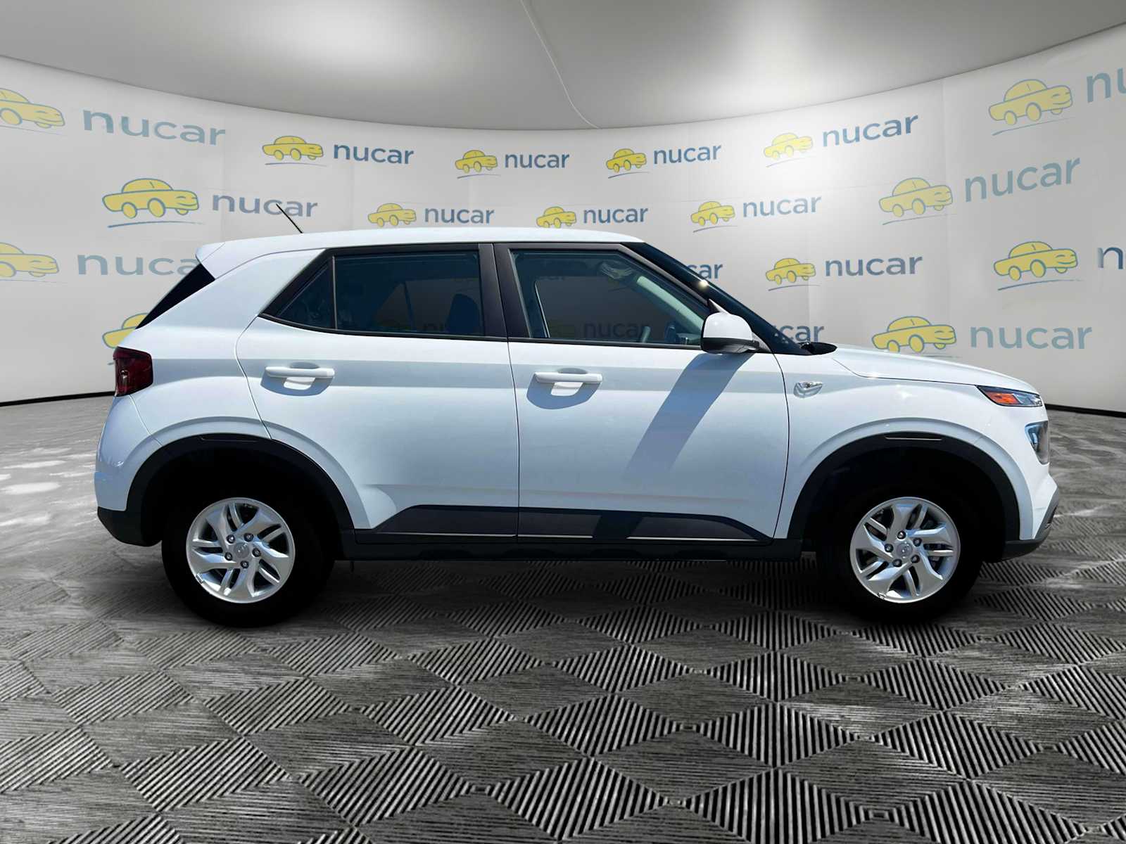 2025 Hyundai Venue SE - Photo 10