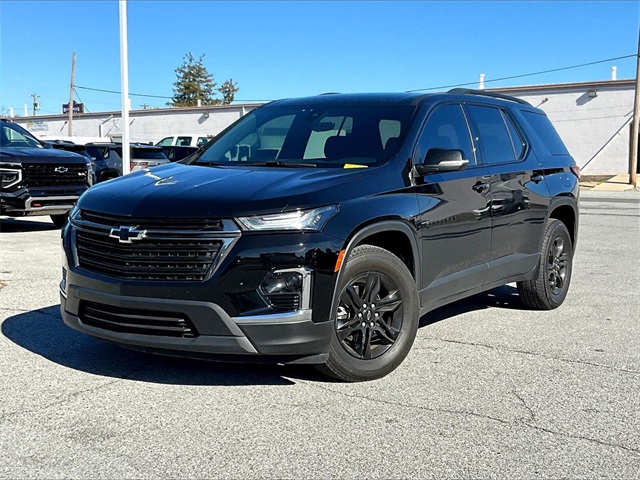 2023 Chevrolet Traverse LT - Photo 2
