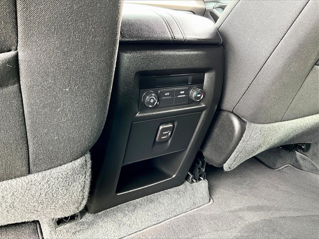 2023 Chevrolet Traverse LT - Photo 24