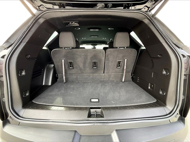 2023 Chevrolet Traverse LT - Photo 25