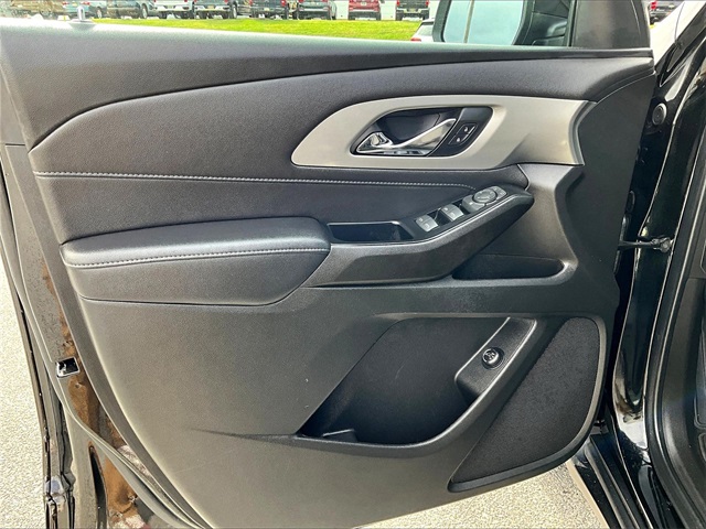 2023 Chevrolet Traverse LT - Photo 9