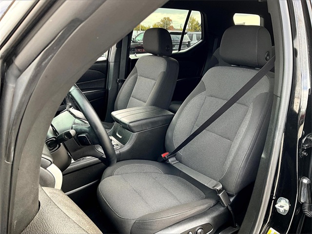 2023 Chevrolet Traverse LT - Photo 10