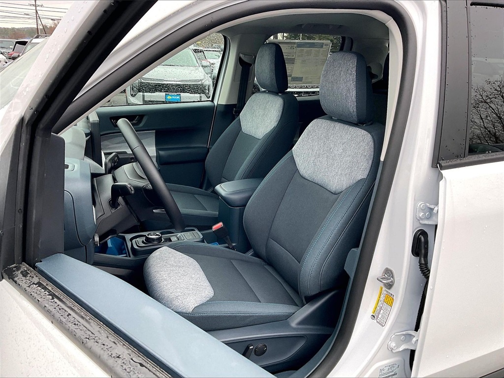 2025 Ford Maverick XLT - Photo 11