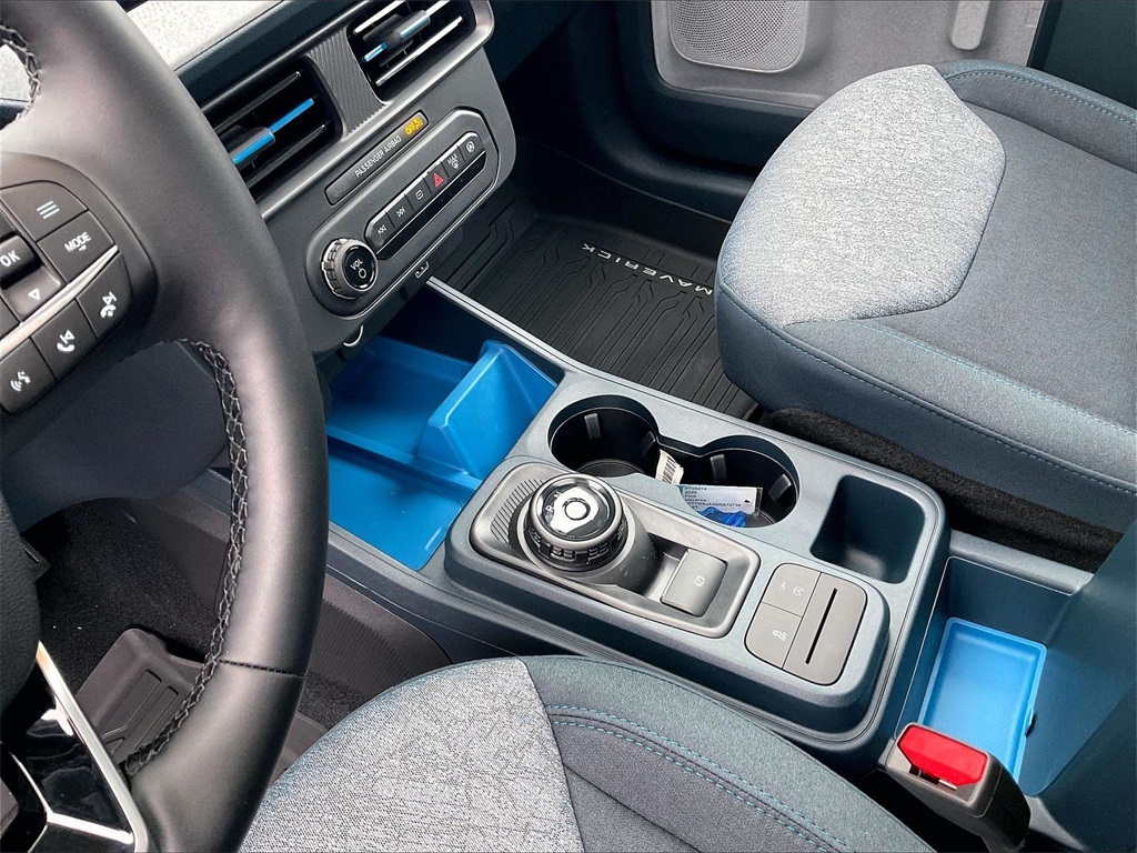 2025 Ford Maverick XLT - Photo 14