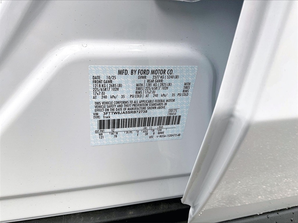 2025 Ford Maverick XLT - Photo 16