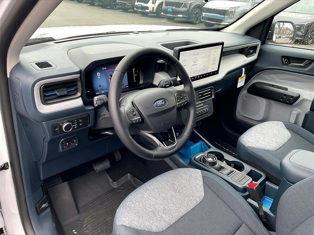 2025 Ford Maverick XLT - Photo 9