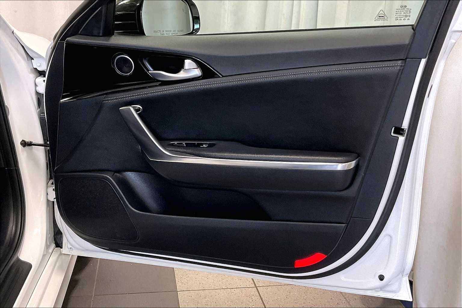 2022 Kia Stinger GT-Line - Photo 12