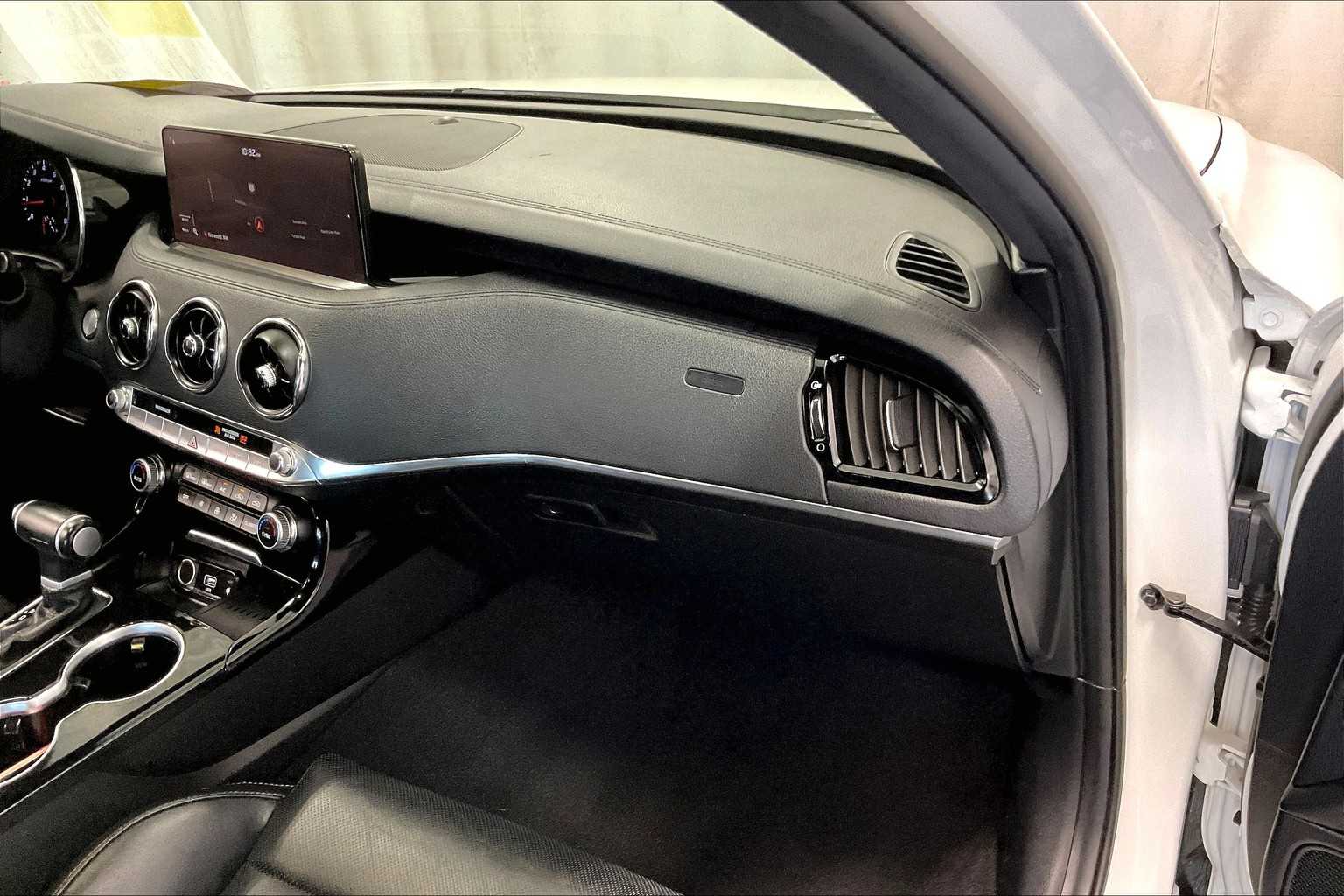 2022 Kia Stinger GT-Line - Photo 13