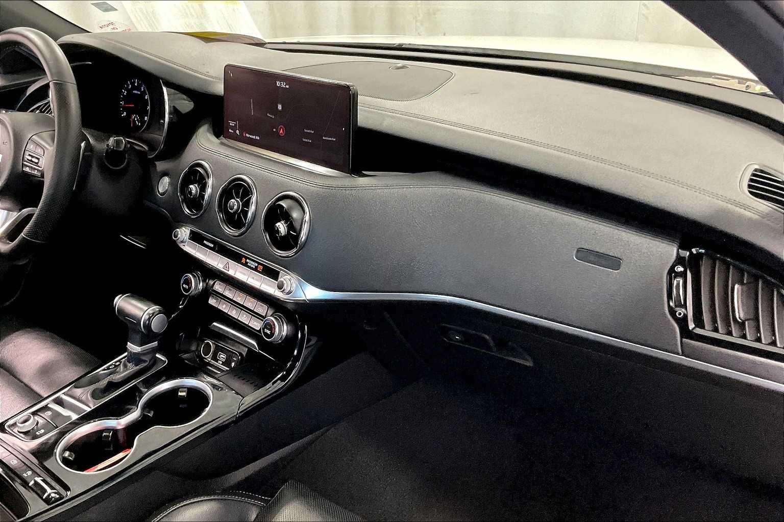 2022 Kia Stinger GT-Line - Photo 14