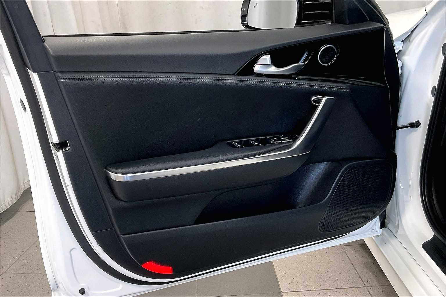 2022 Kia Stinger GT-Line - Photo 9