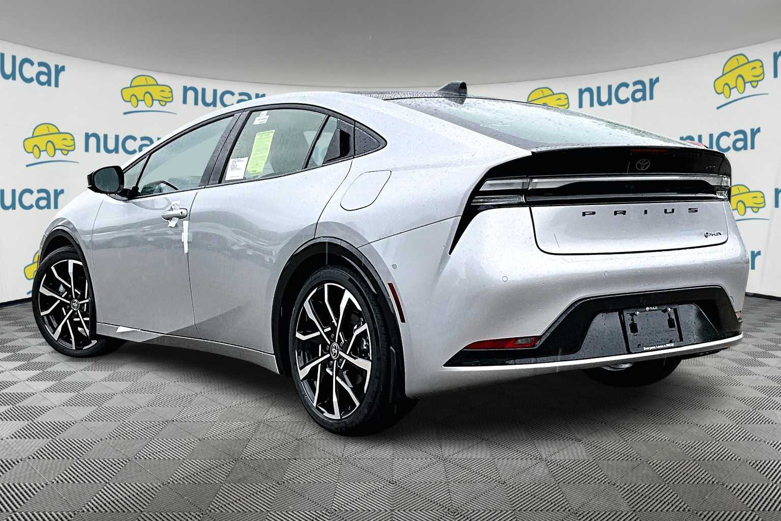 2025 Toyota Prius Plug-In Hybrid XSE Premium - Photo 5