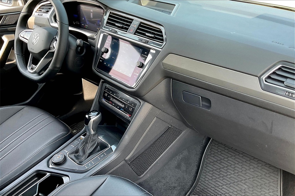 2022 Volkswagen Tiguan 2.0T SE R-Line Black - Photo 13