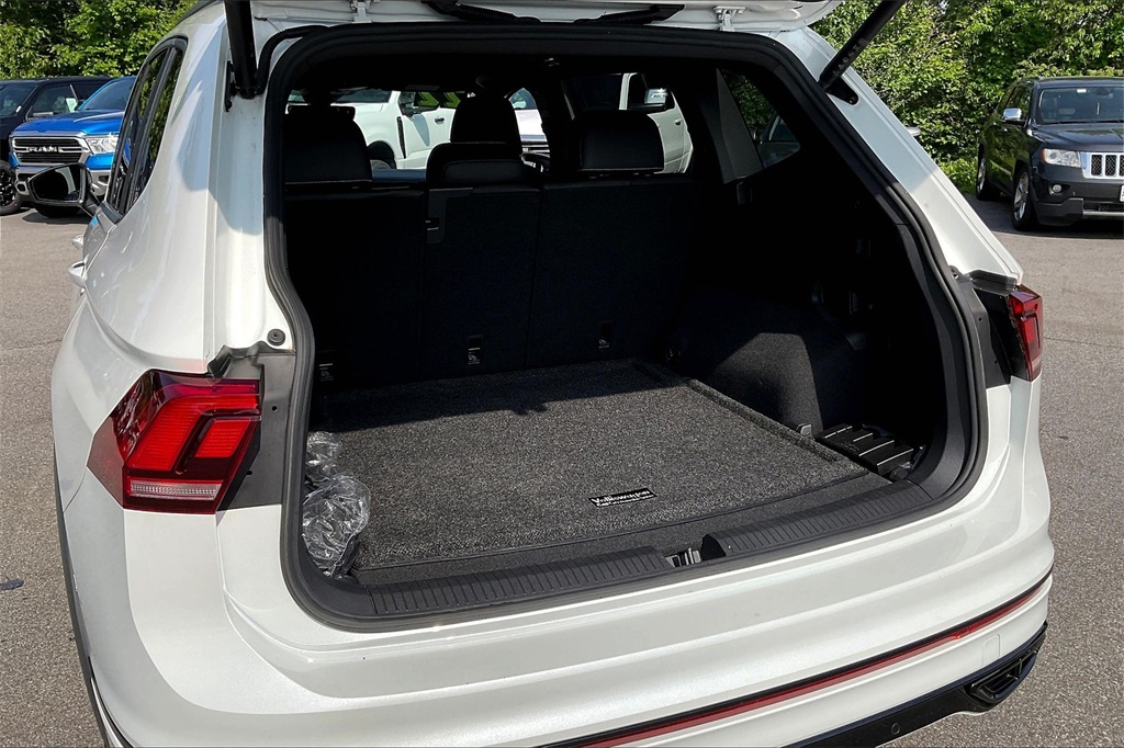 2022 Volkswagen Tiguan 2.0T SE R-Line Black - Photo 35