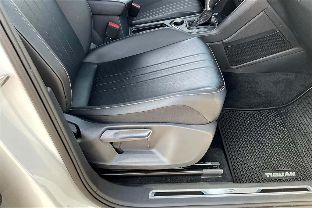 2022 Volkswagen Tiguan 2.0T SE R-Line Black - Photo 37