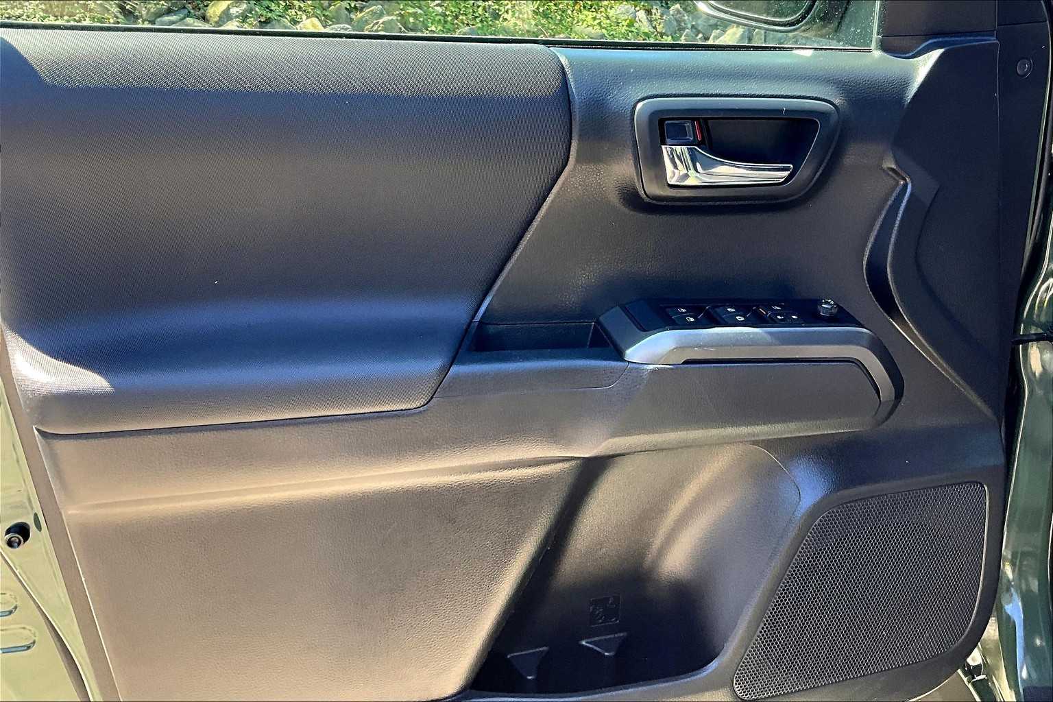 2022 Toyota Tacoma TRD Off Road - Photo 9