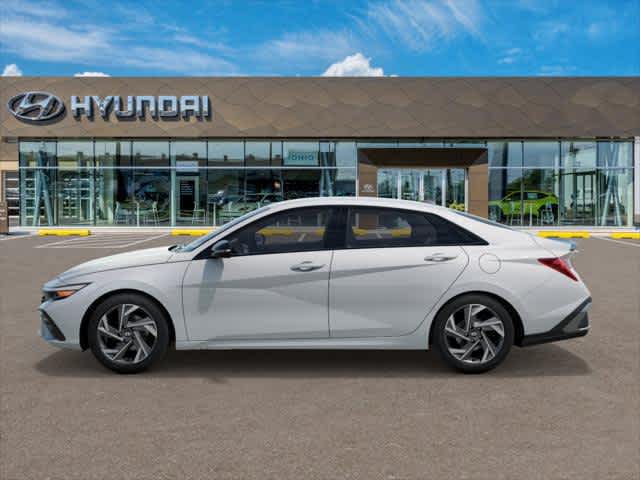 2025 Hyundai Elantra SEL Sport - Photo 3