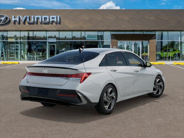 2025 Hyundai Elantra SEL Sport - Photo 4