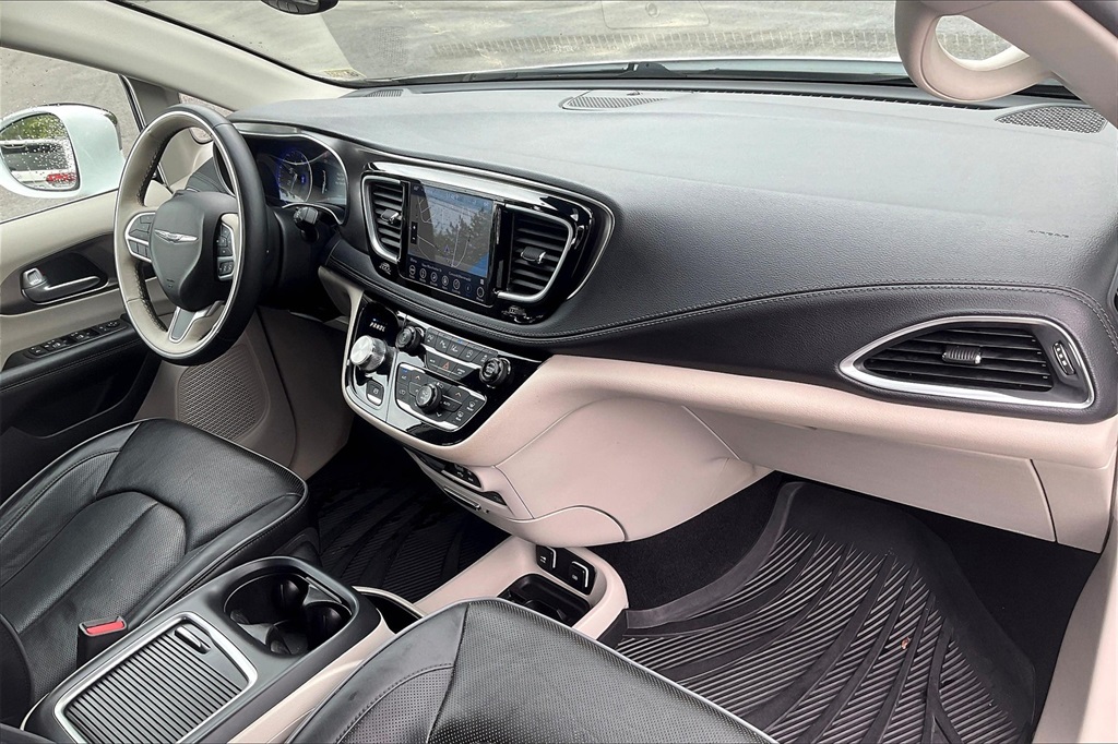2018 Chrysler Pacifica Limited - Photo 14