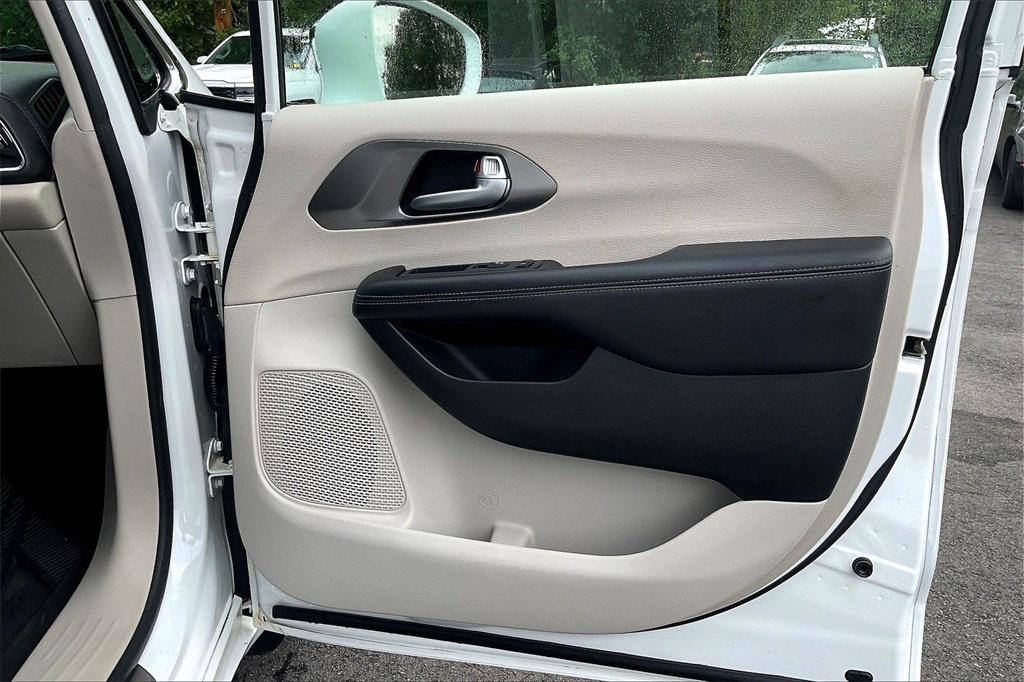 2018 Chrysler Pacifica Limited - Photo 27