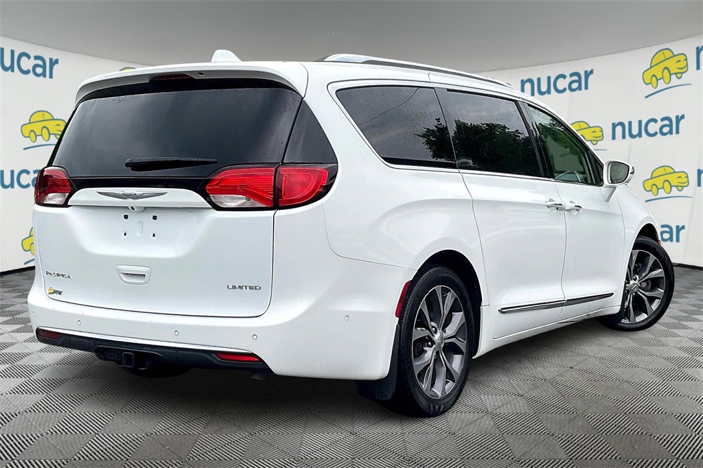 2018 Chrysler Pacifica Limited - Photo 6