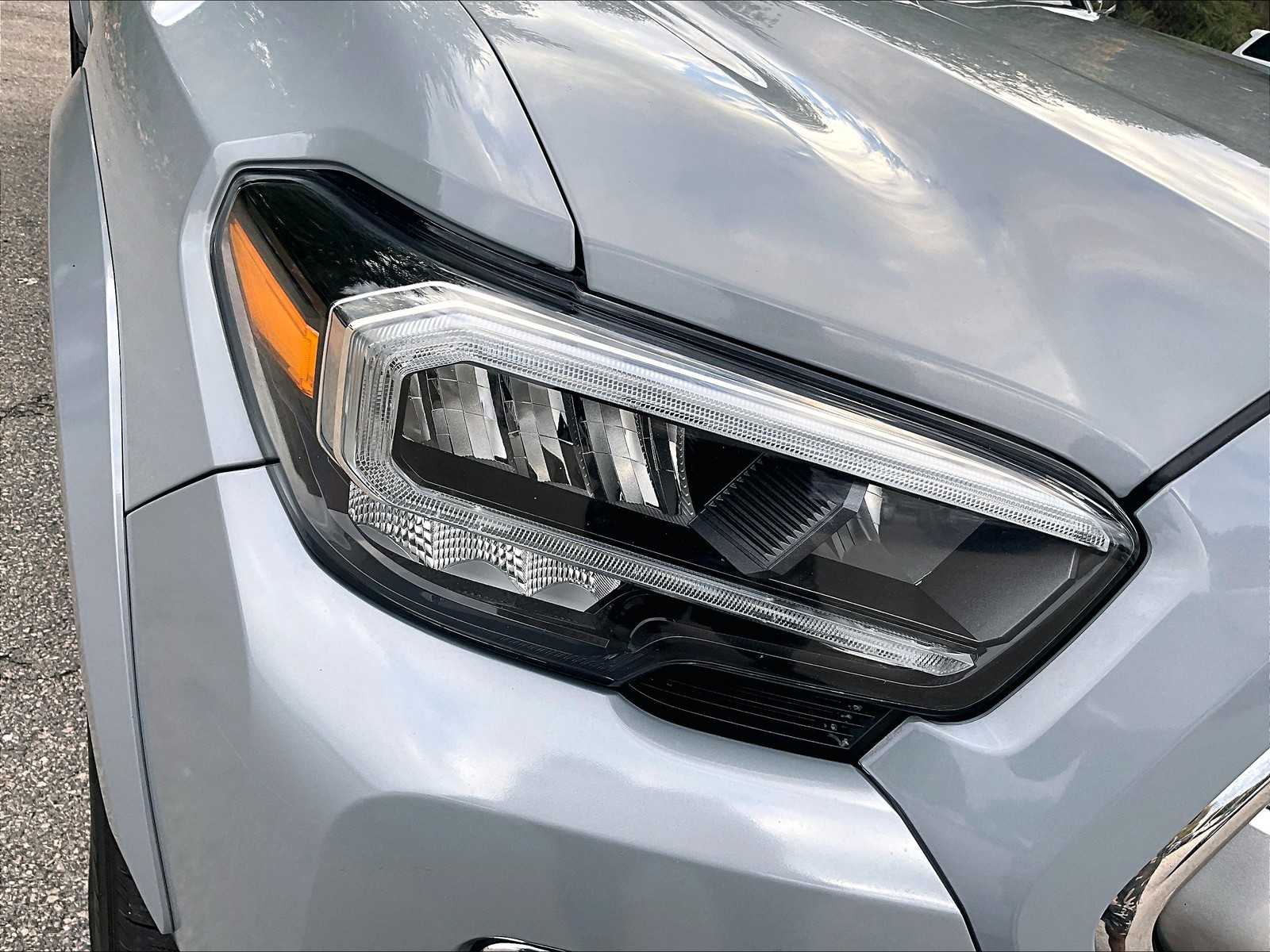 2021 Toyota Tacoma Limited - Photo 33