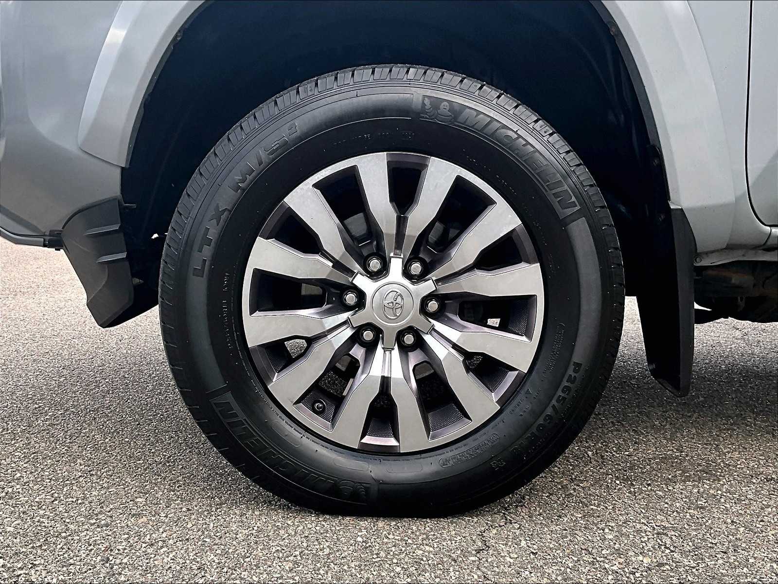 2021 Toyota Tacoma Limited - Photo 7