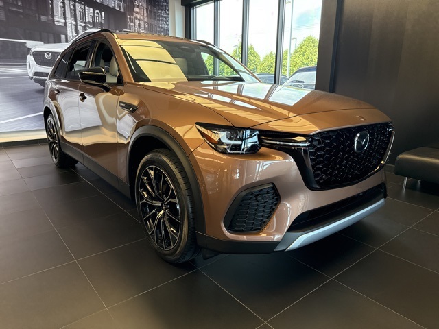 2025 Mazda CX-70 Premium photo 2