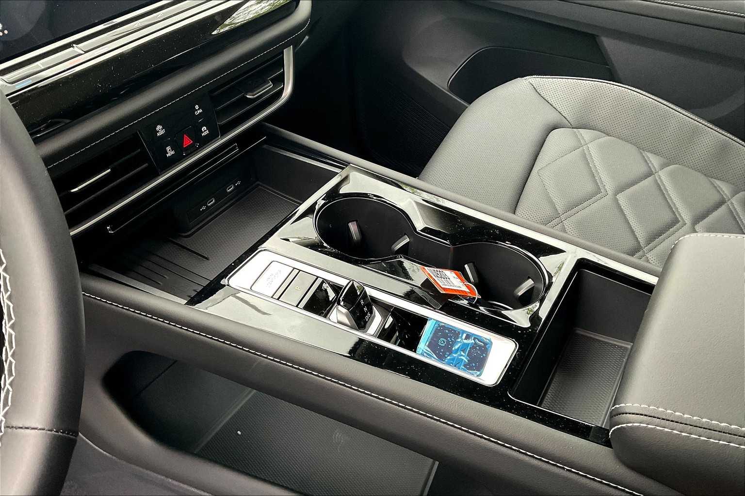 2025 Volkswagen Atlas 2.0T SE w/Technology - Photo 14