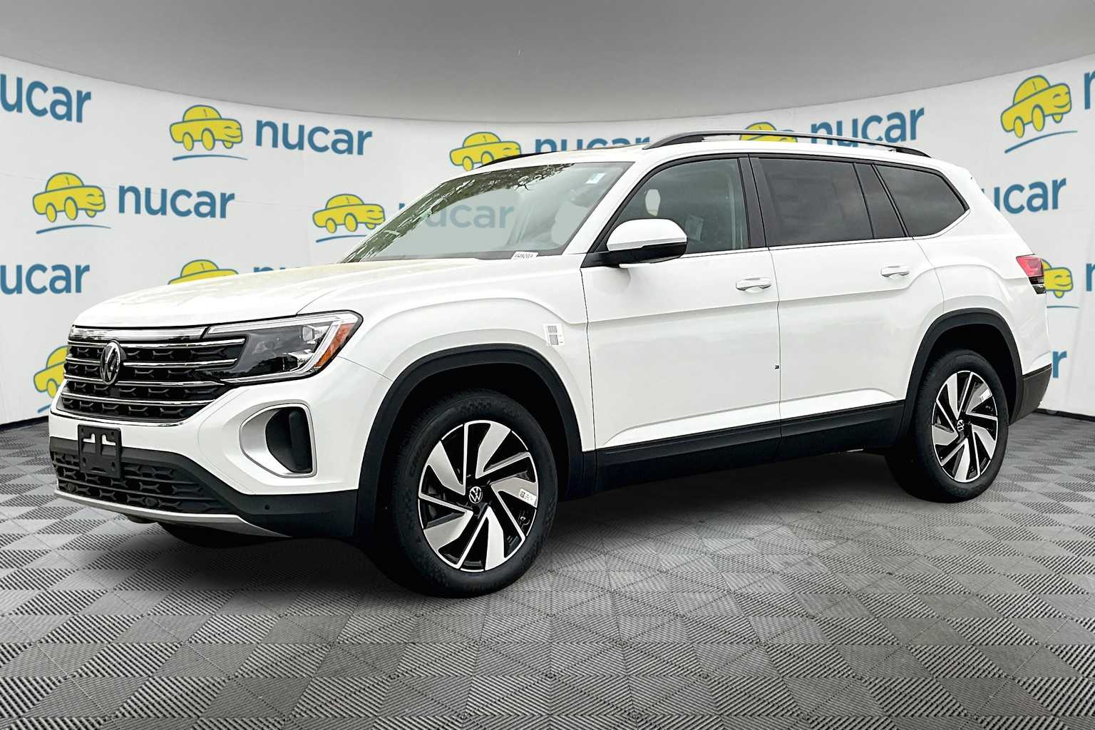 2025 Volkswagen Atlas 2.0T SE w/Technology - Photo 4